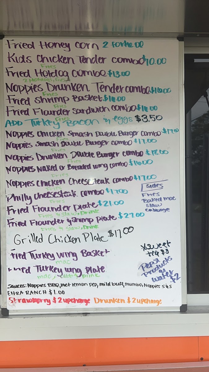 Noppie's Kitchen Food Truck menu board