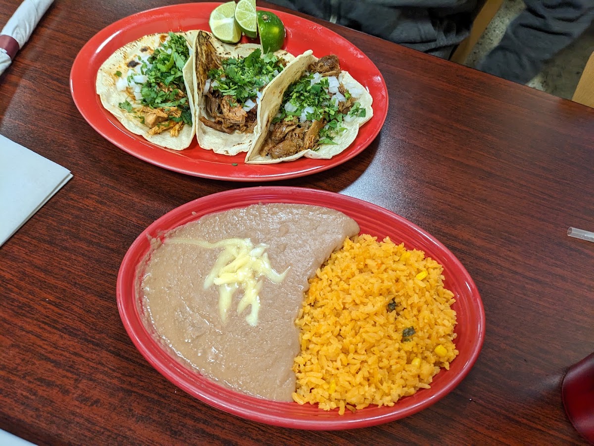 Tacqueria Los Arcos