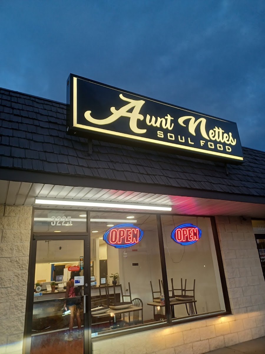Aunt Nettes