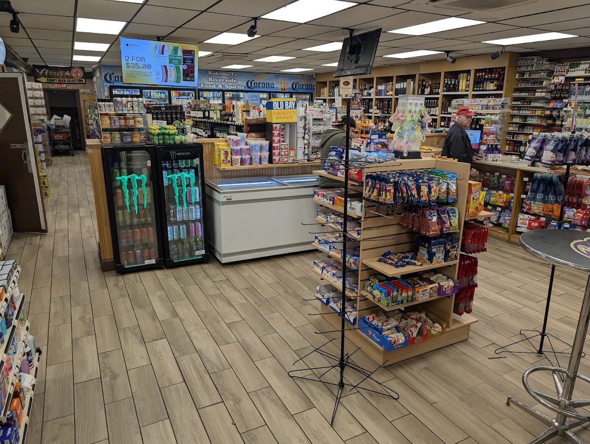 Riverside Food & Spirits
