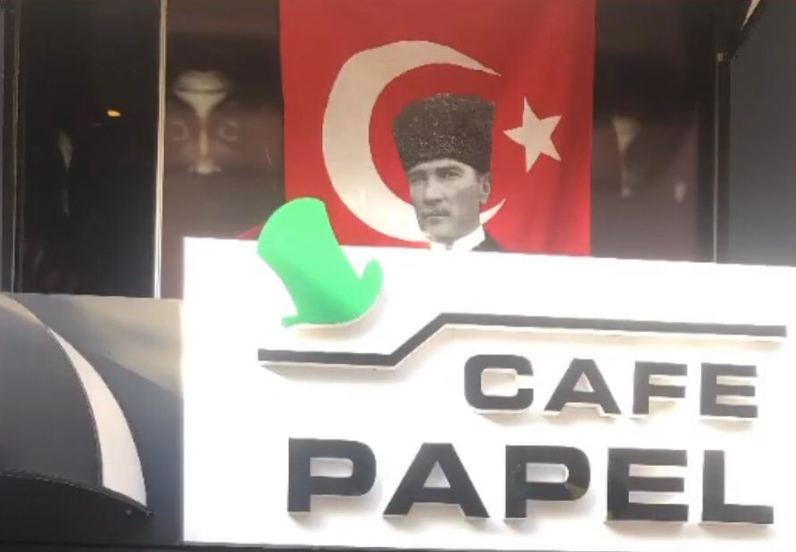 PAPEL CAFE