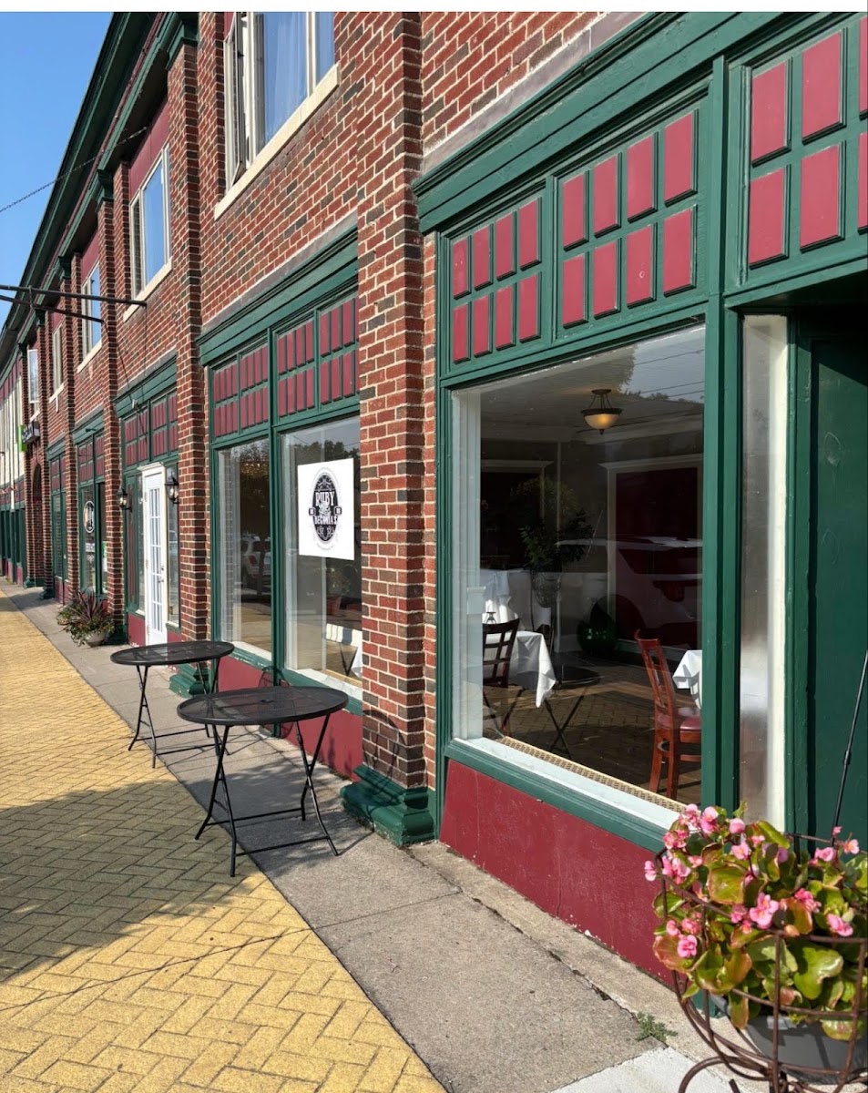 Ruby Begonia's Restaurant and Lounge