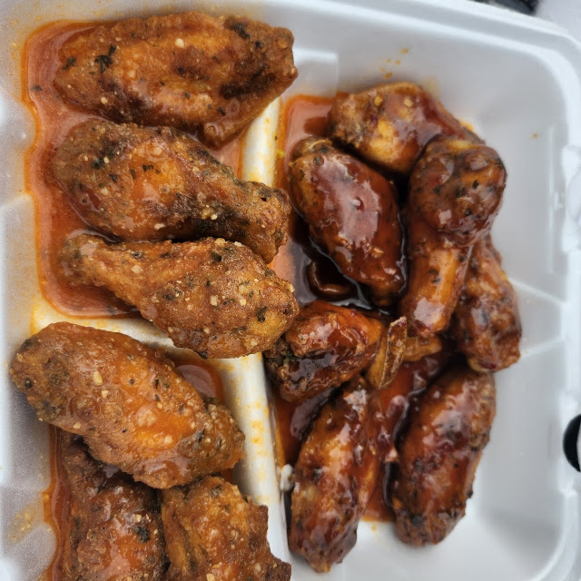 Wings 6 Count with Fries