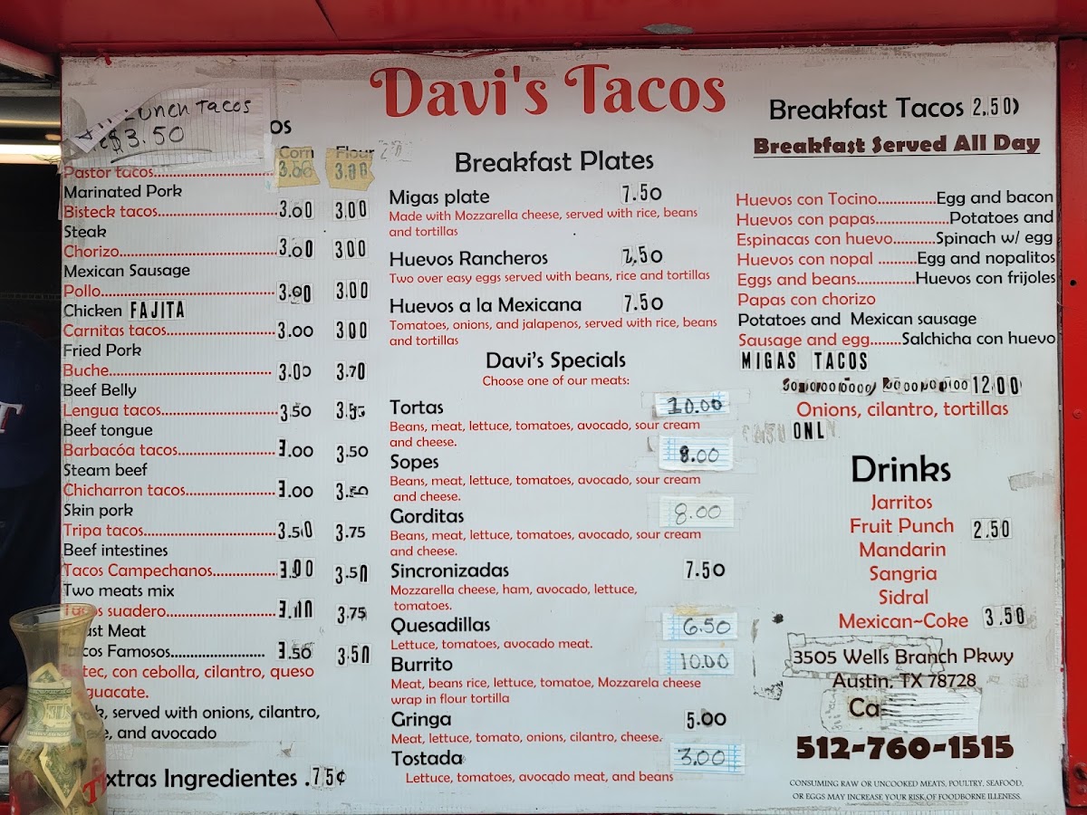 Davi’s Tacos menu board
