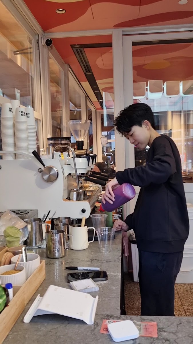 Naau Cafe
