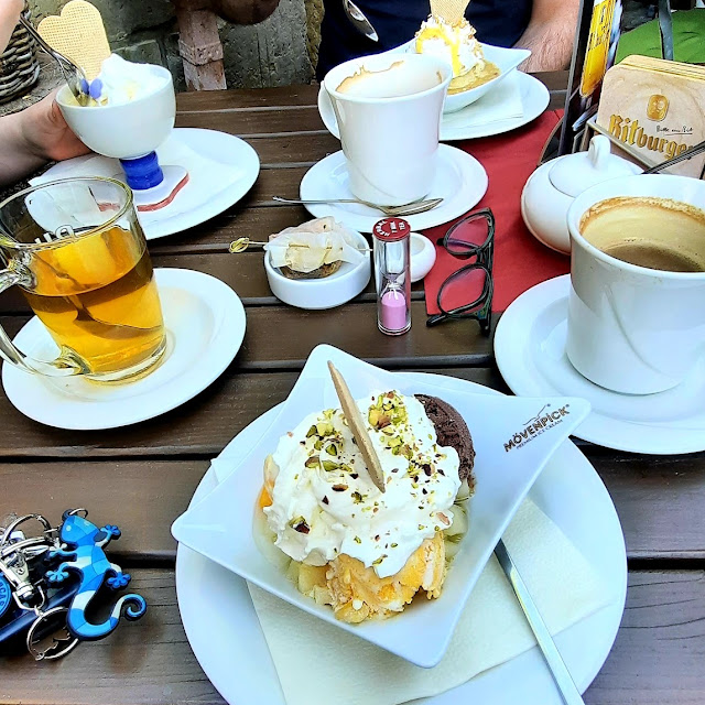 Kaffee Und Eisteller