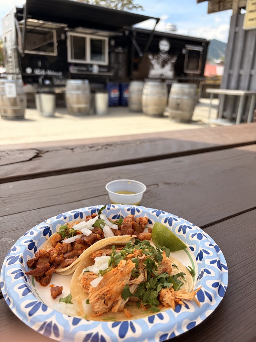 Freddy's Kitchen Food Truck