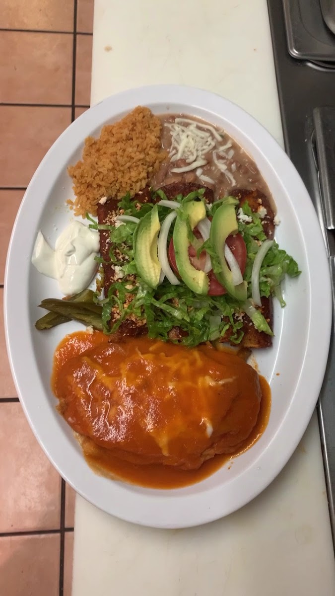 La Patrona Restaurant Y Cafe