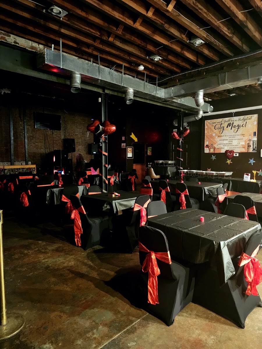 City Magic Cocktail Lounge & Restaurant