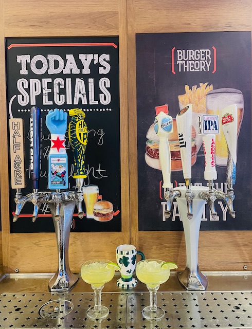 Burger Theory-Holiday Inn Carol Stream