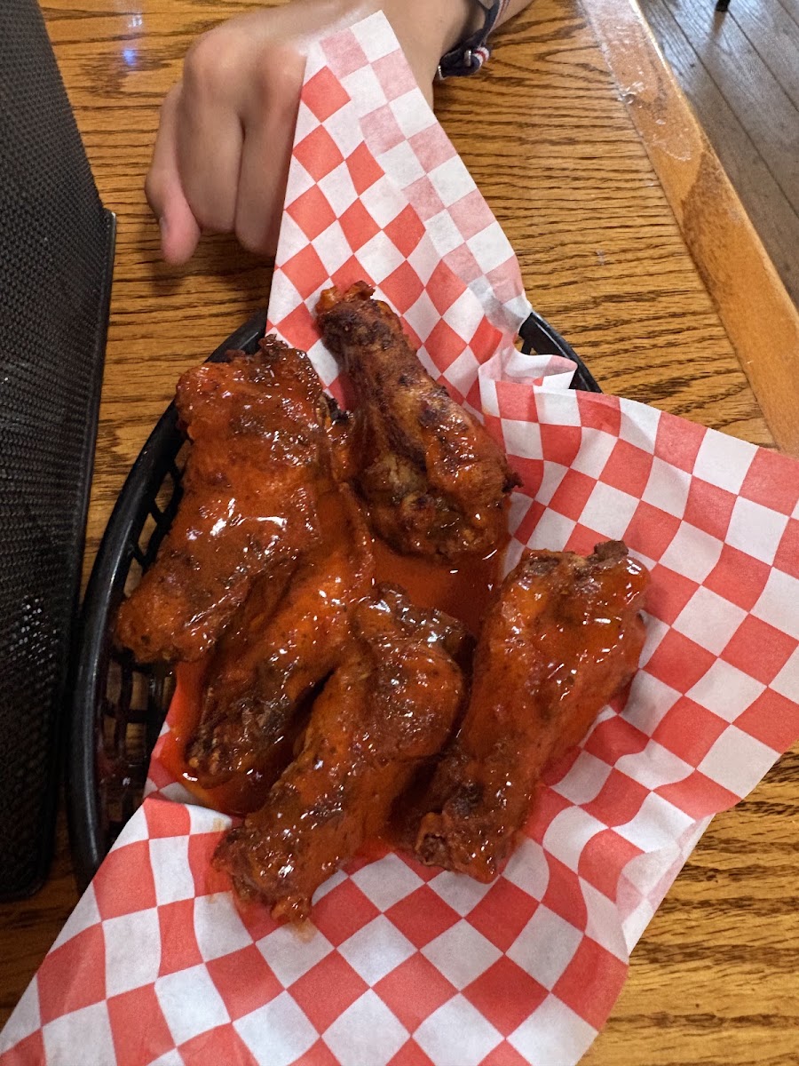 Lake Sis Grille & Brew