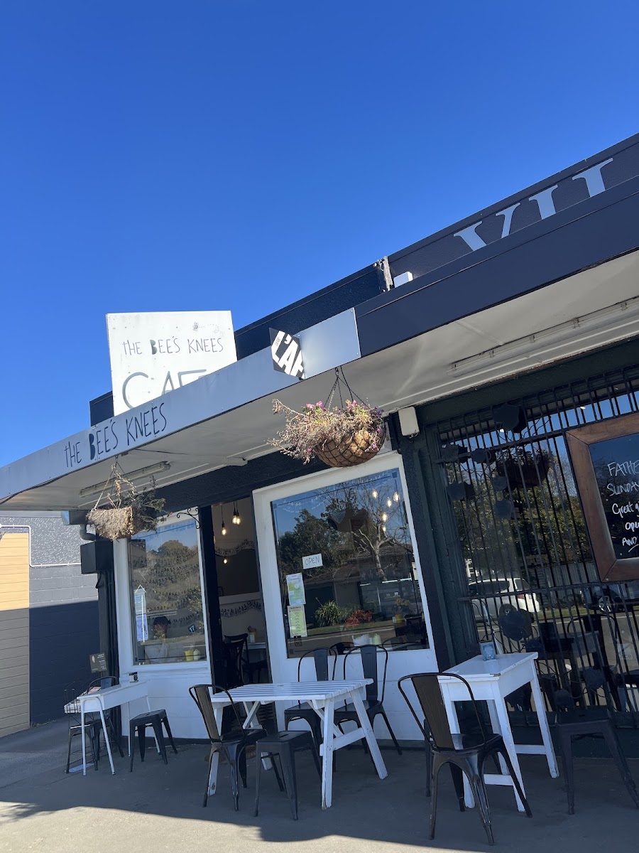 The Bees Knees Cafe