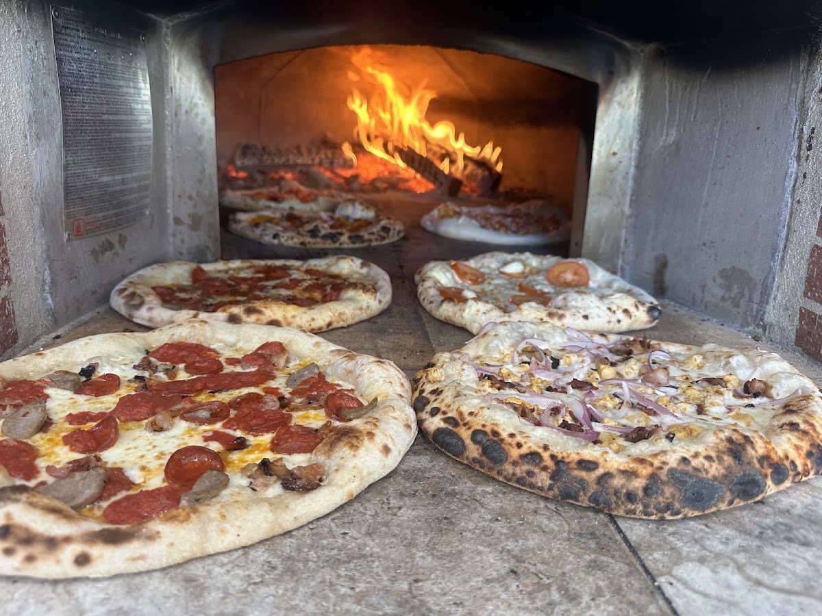 Dominic’s Wood Fired Cumming