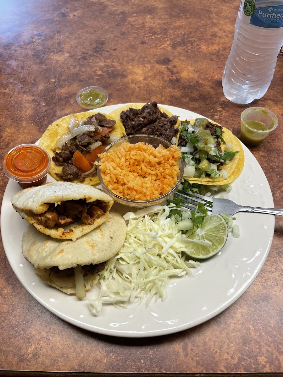 Panaderia y Taquería El Rodeo | Mexican