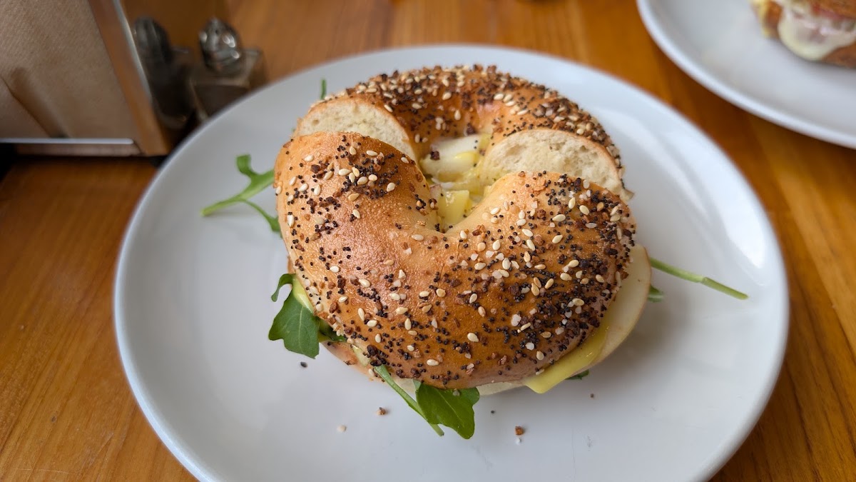 Wee Bird Bagel Cafe