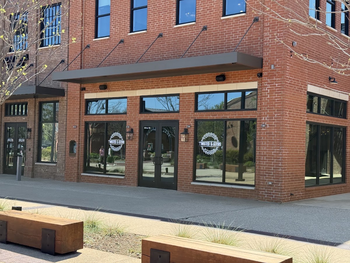 Twisted Sisters Tap House - Burleson
