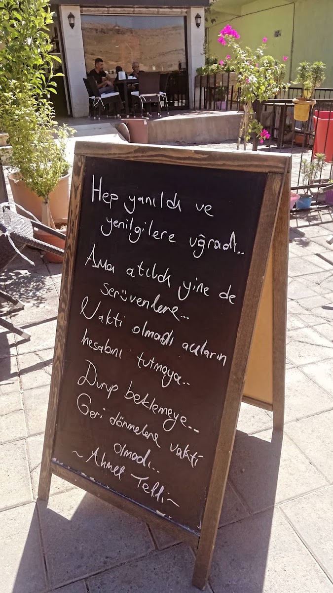ZeZe Cafe menu board