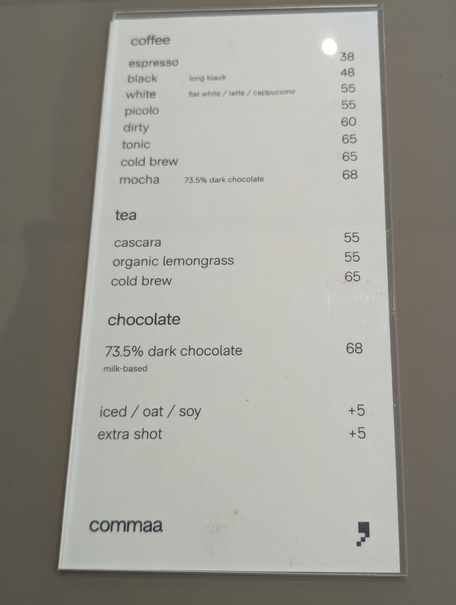 commaa ，coffee meets art and architecture menu board