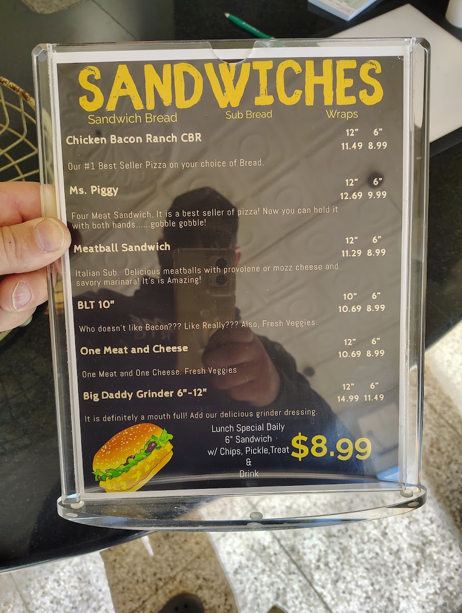 Dough Momma’s menu board