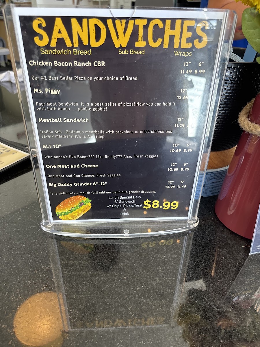 Dough Momma’s menu board