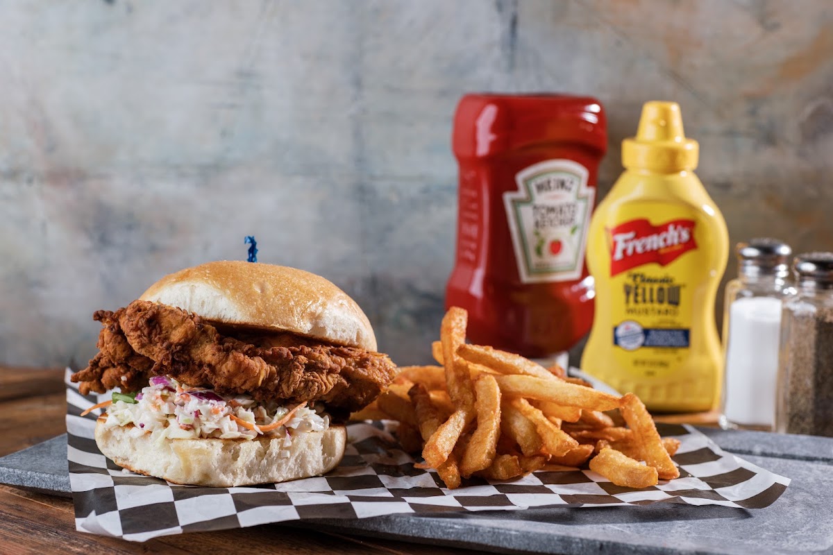 Billy's Grille & Bar