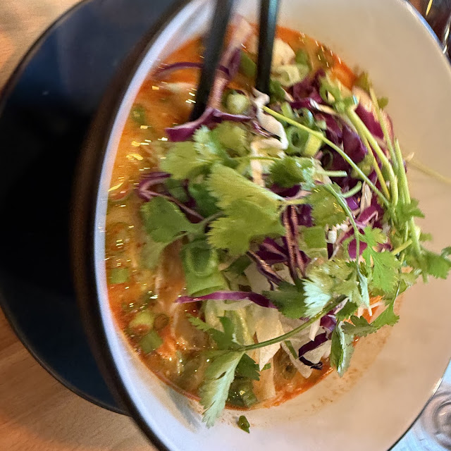 Chicken Red Curry Khao Poon