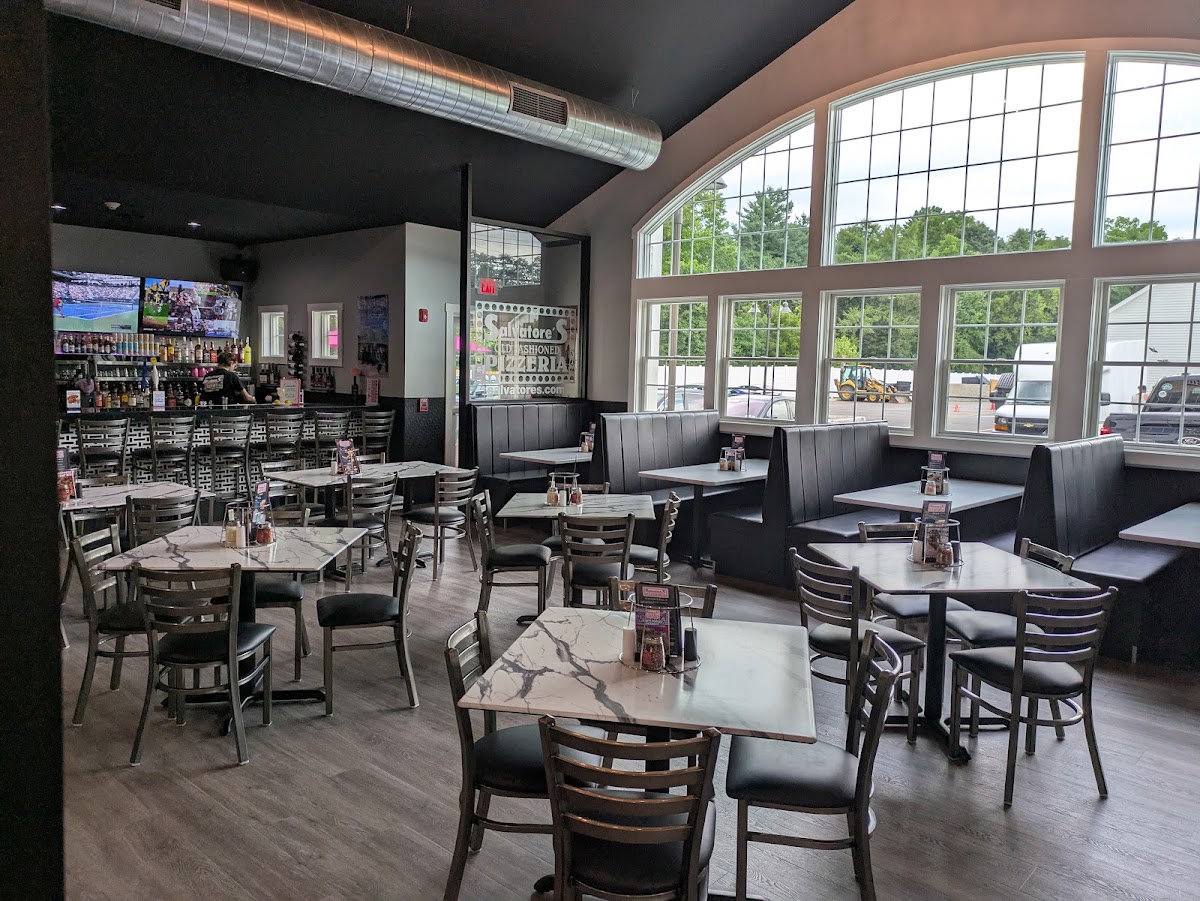 Salvatore's Old Fashioned Pizzeria