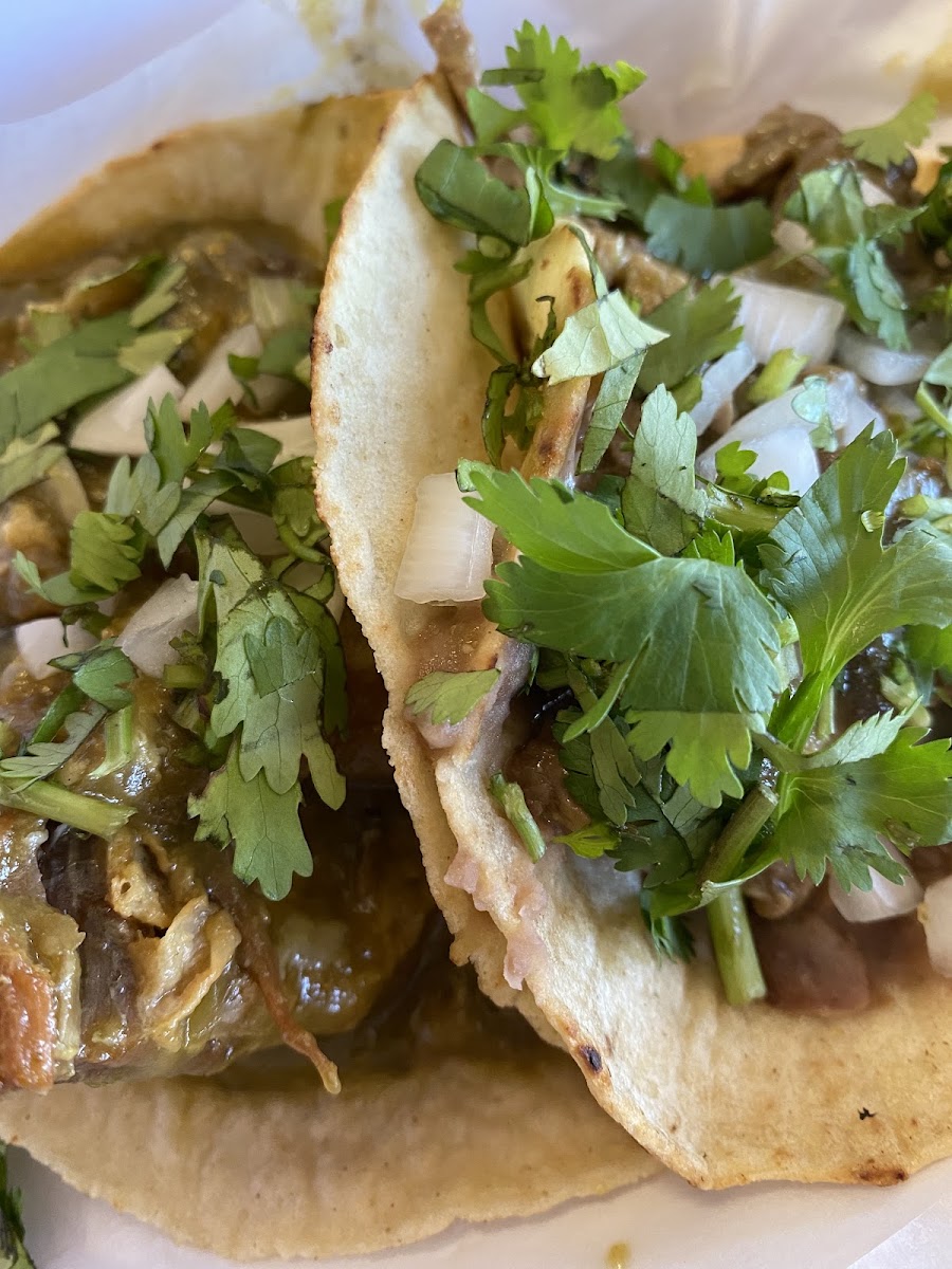 Los Burritos Meat Market-Taqueria