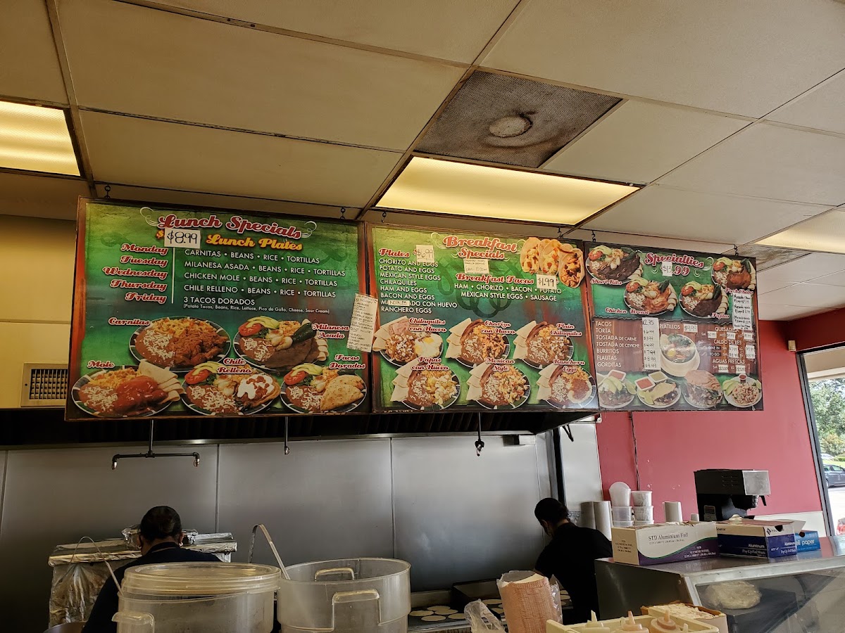 Los Burritos Meat Market-Taqueria