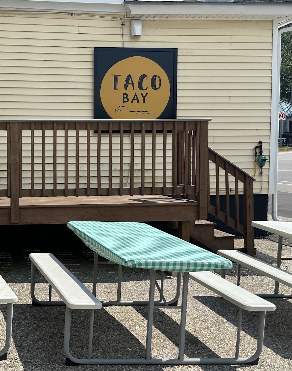 Taco Bay - Alton