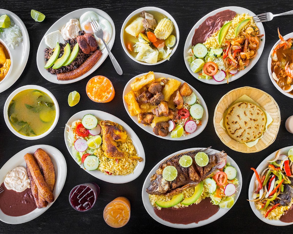 Las Champas Restaurant y Pupuseria