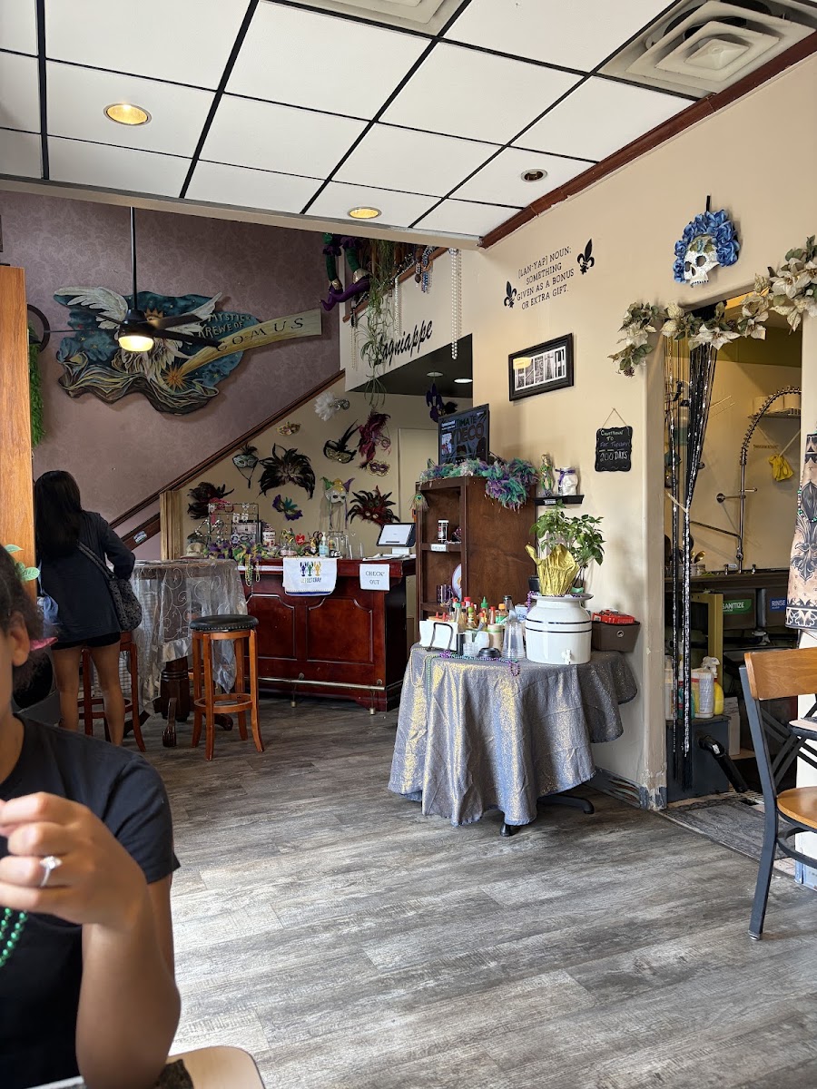 Lan-Yap Cafe