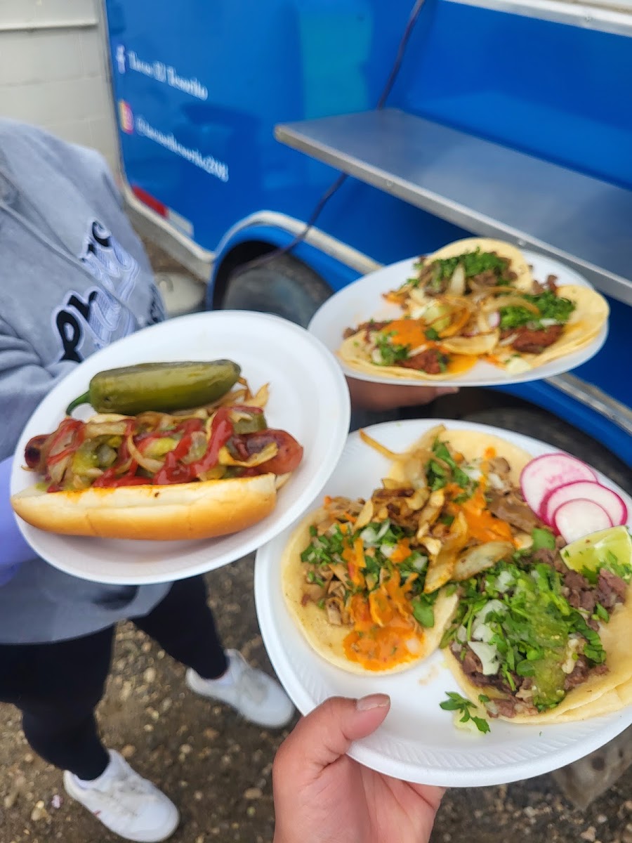 Tacos El Tesorito Taco Truck