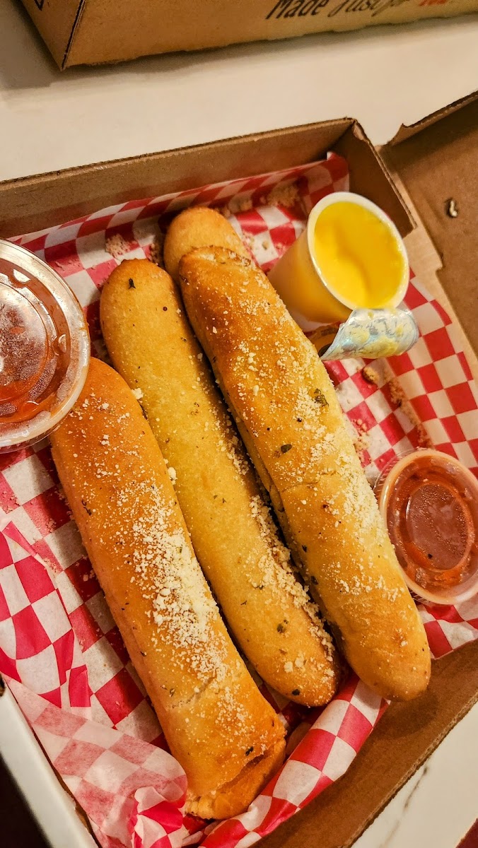 ANNIE’S PIZZA
