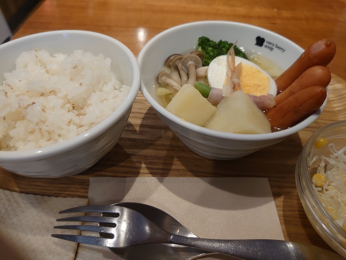 Very Berry Soup Tamachi Ekimae