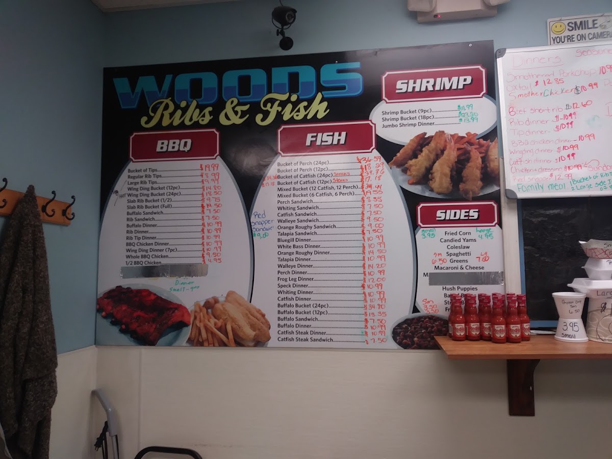Wood's Ribs & Fish menu board