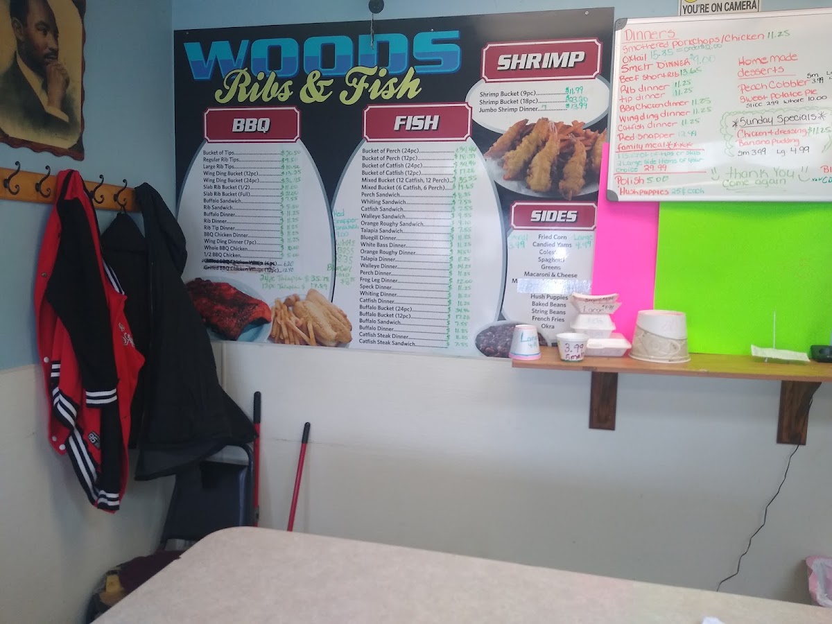 Wood's Ribs & Fish menu board