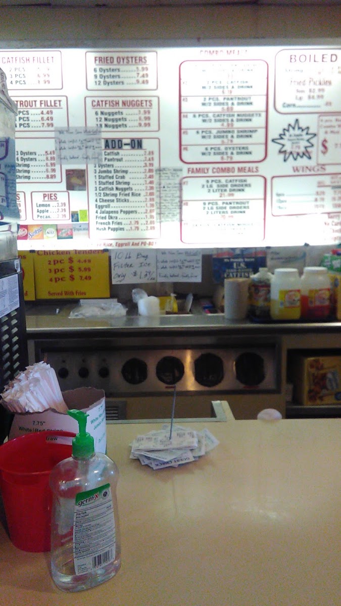 Ellis Seafood menu board