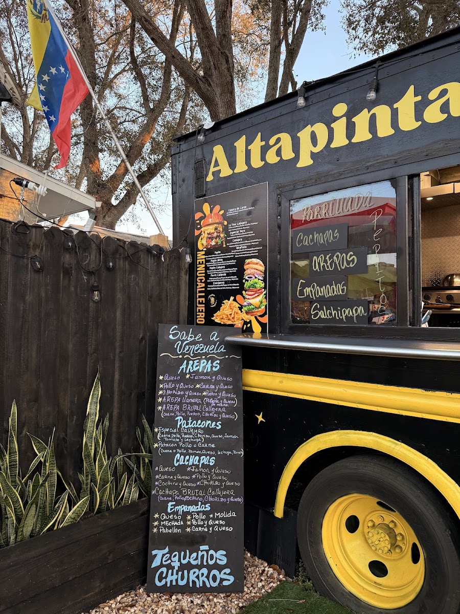Alta Pinta Callejera menu board