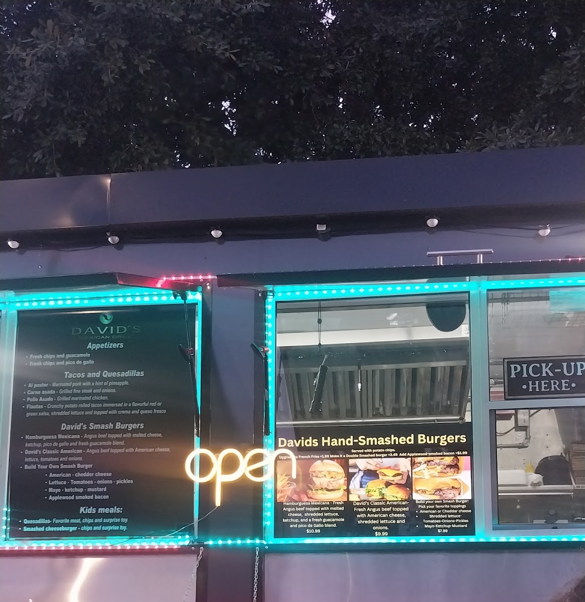 David’s Mexican Grill menu board