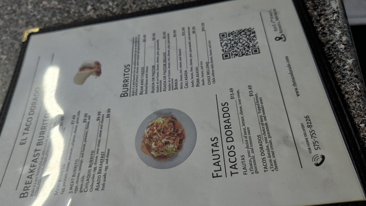 El Taco Dorado menu board