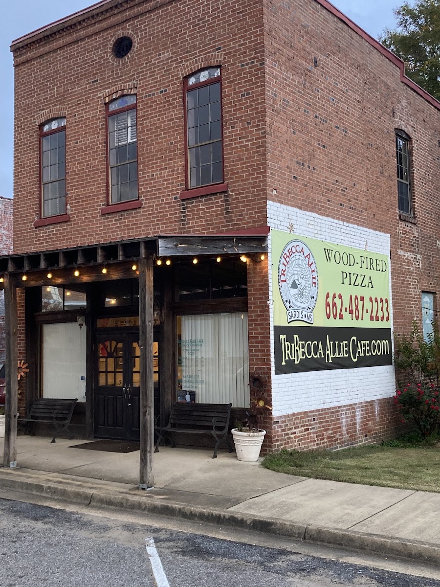 TriBecca Allie Cafe