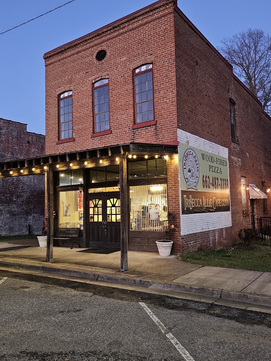 TriBecca Allie Cafe