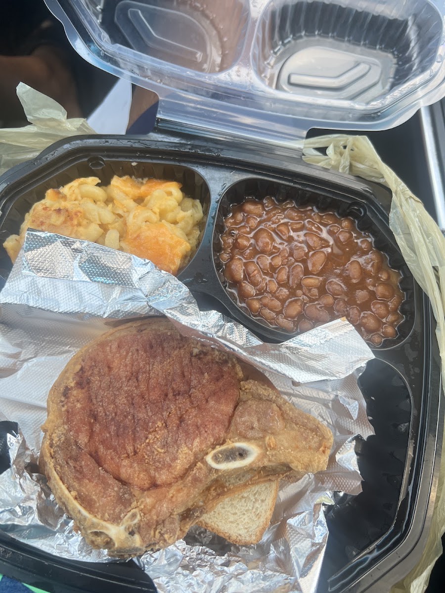 Ella Mae's Chicken & Chop Soul Food Restaurant