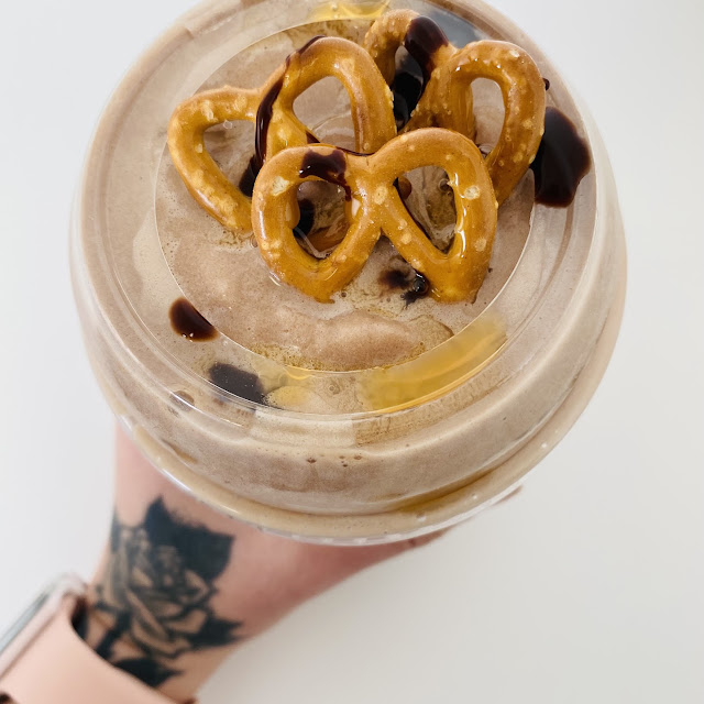 Coffee Float Kiss Cookie