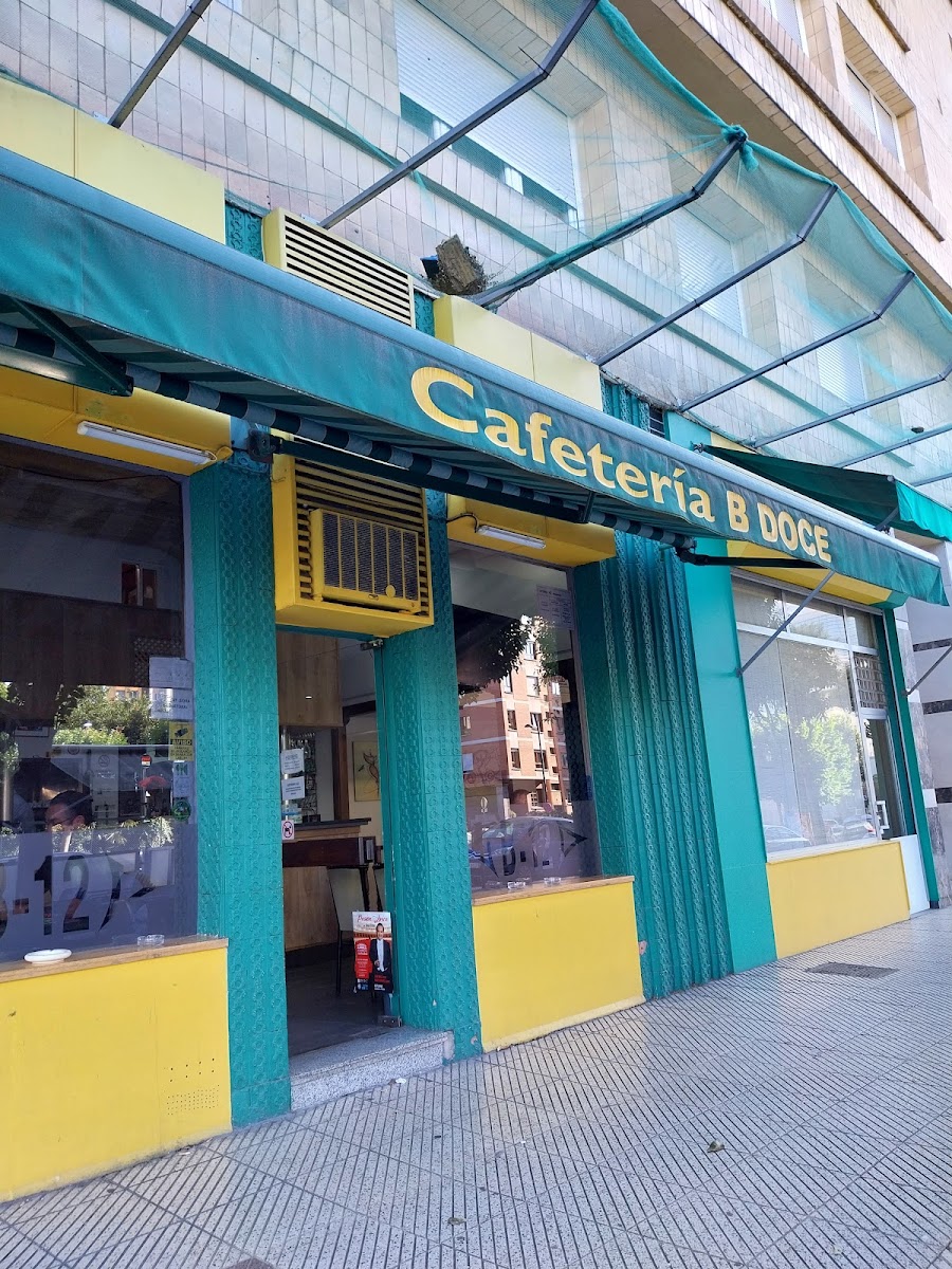 Cafetería B-12