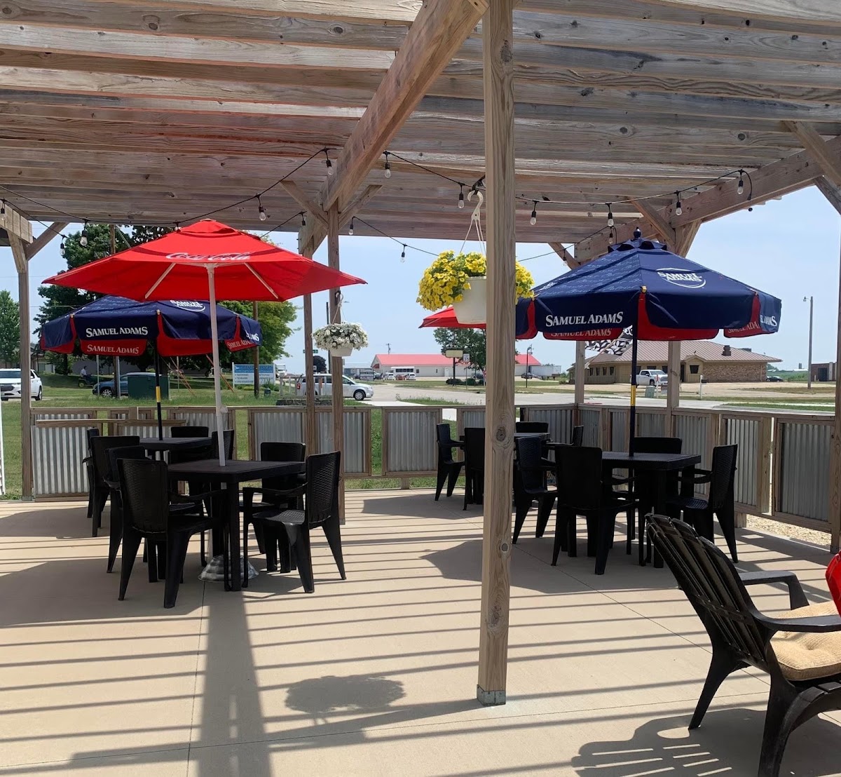 Captain & Tenille’s Grill