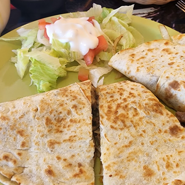 Quesadilla-pollo Con Arroz