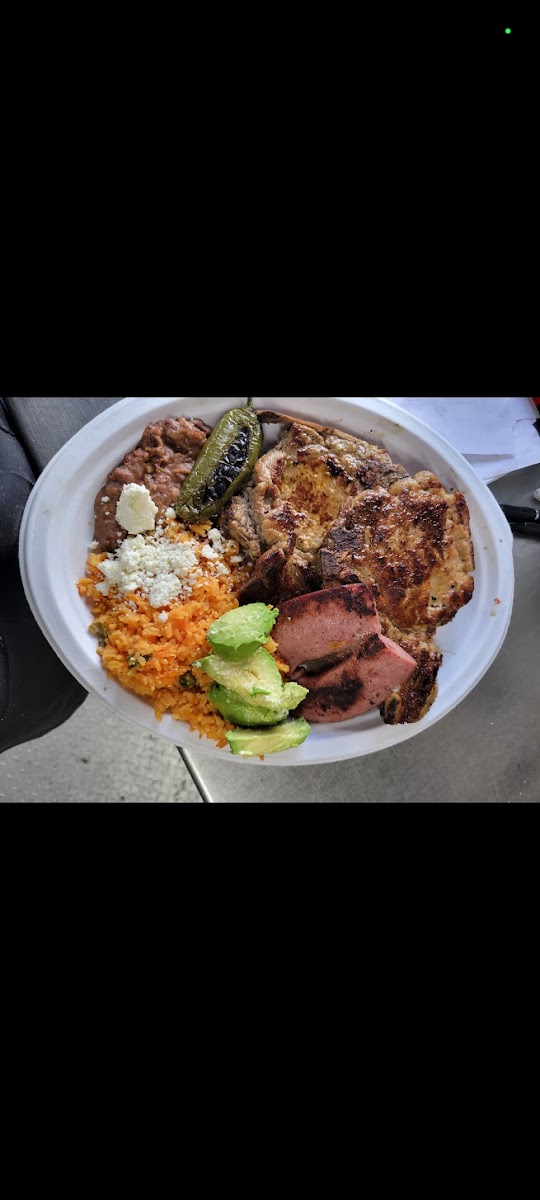 Pupusas / taqueria