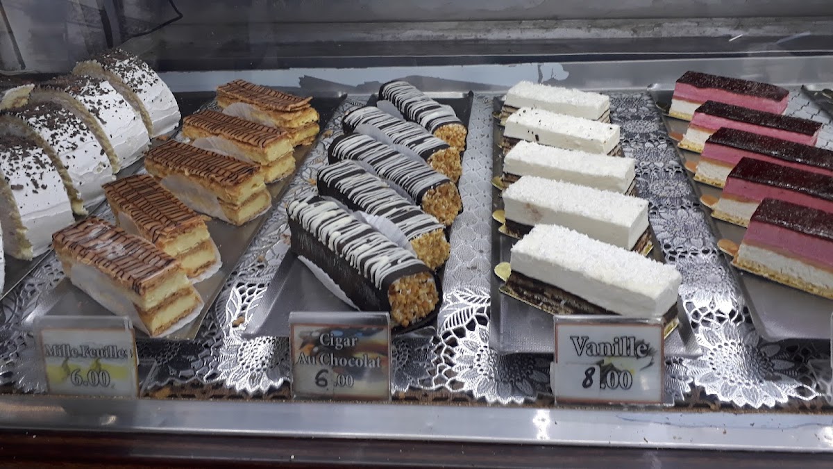 CAFE PATISSERIE PRINCE مقهى حلويات الأمير